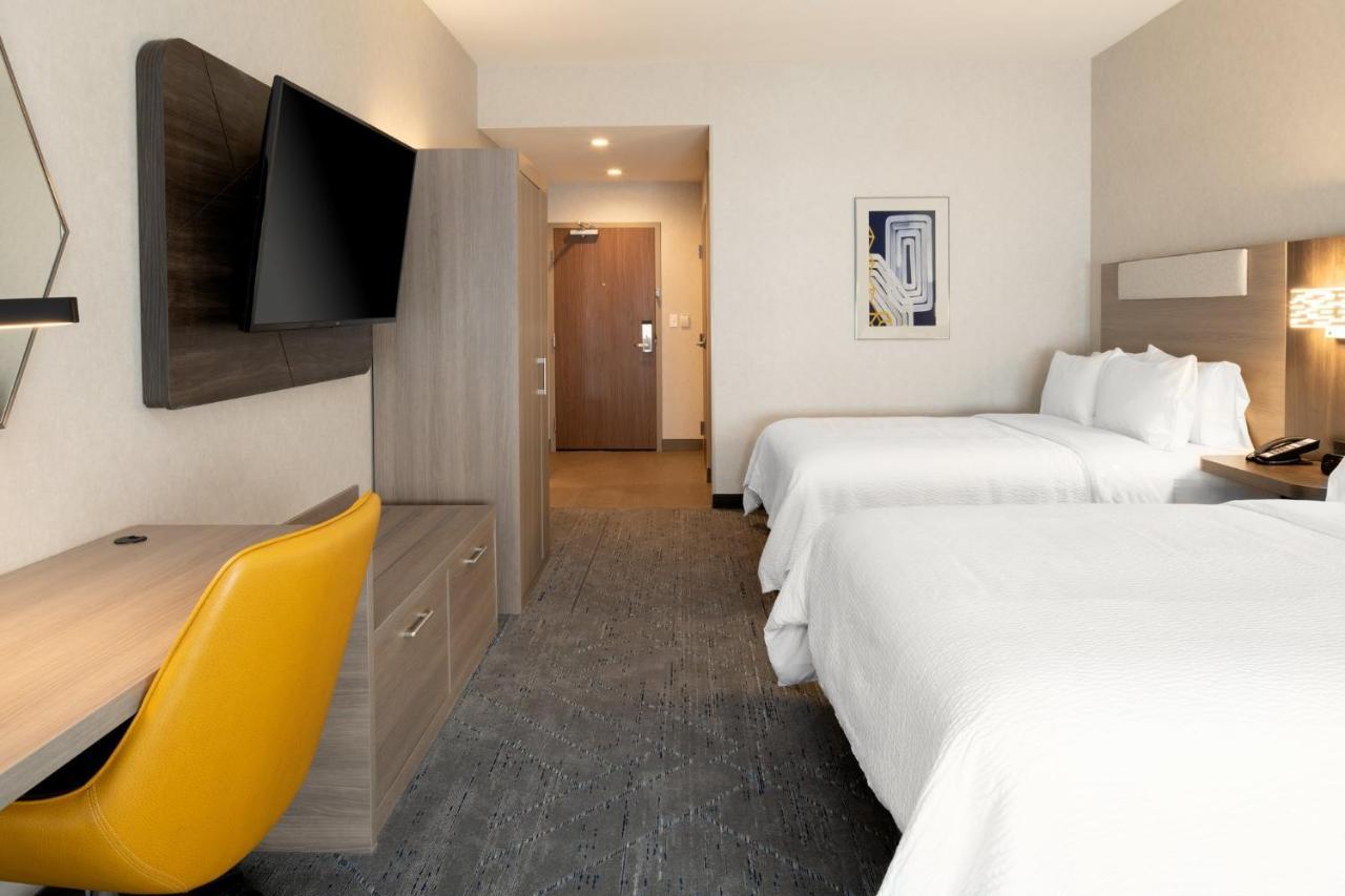Holiday Inn Express & Suites - Hollister By Ihg Exteriör bild