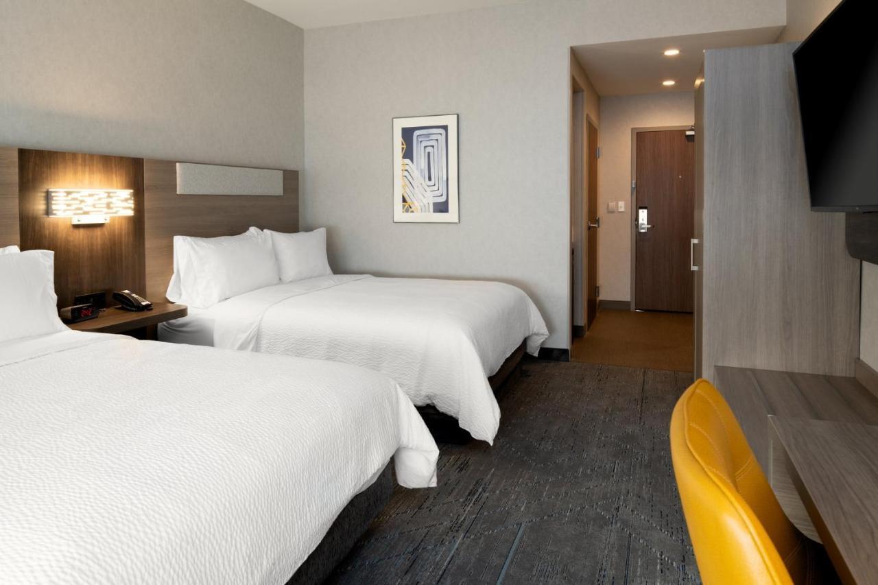 Holiday Inn Express & Suites - Hollister By Ihg Exteriör bild