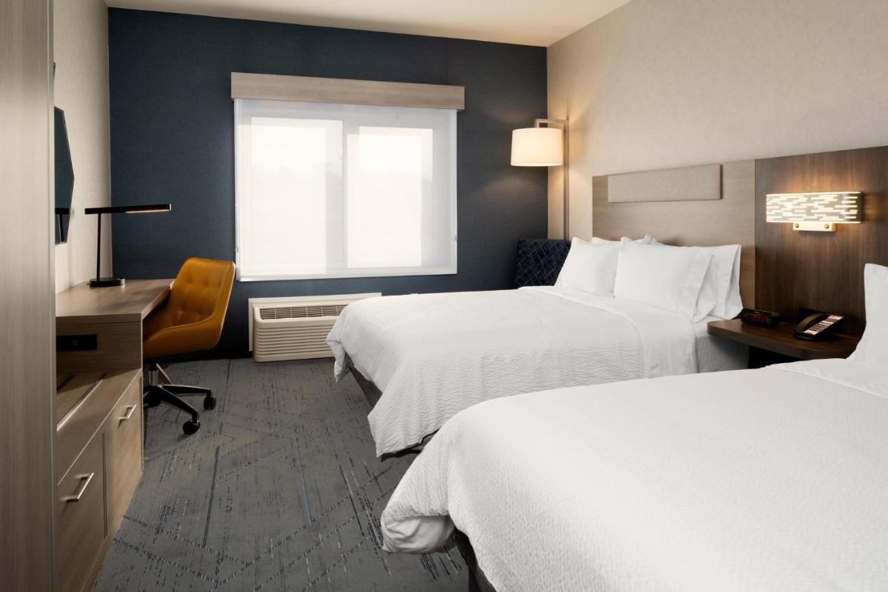 Holiday Inn Express & Suites - Hollister By Ihg Exteriör bild