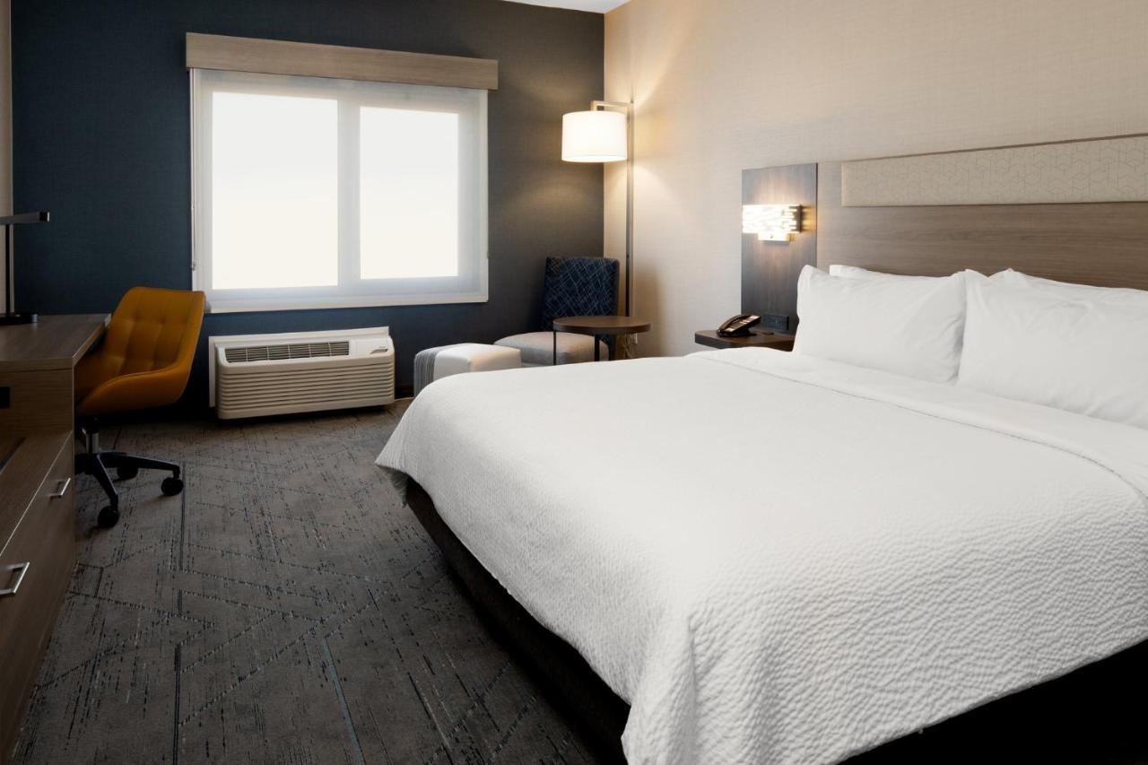 Holiday Inn Express & Suites - Hollister By Ihg Exteriör bild