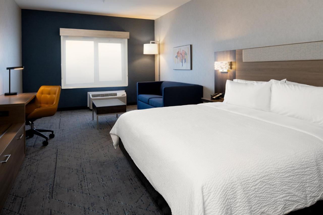 Holiday Inn Express & Suites - Hollister By Ihg Exteriör bild